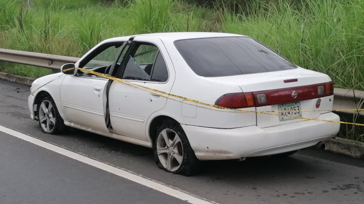 Forman balacera en Bique de Arraiján y abandonan dos autos