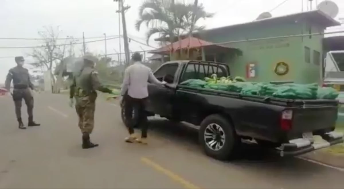 Escándalo en Chiriquí. Senafront conduce a sospechoso de coronavirus que violentó la cuarentena. Video