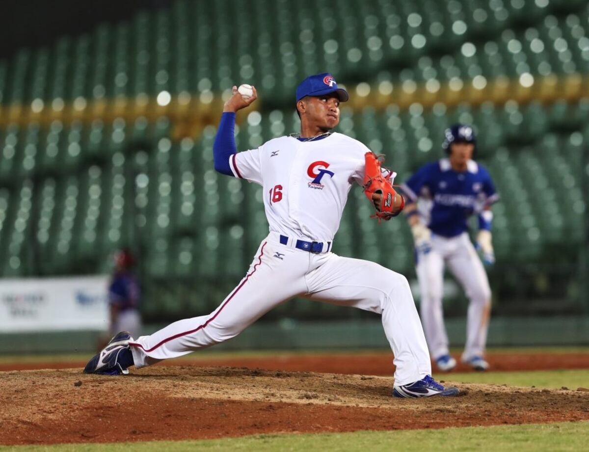 Posponen clasificatorias del béisbol por temor al coronavirus