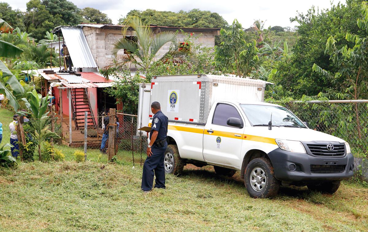 Madre descubrió triste escena al abrir la puerta del cuarto de su hijo en Las Garzas 