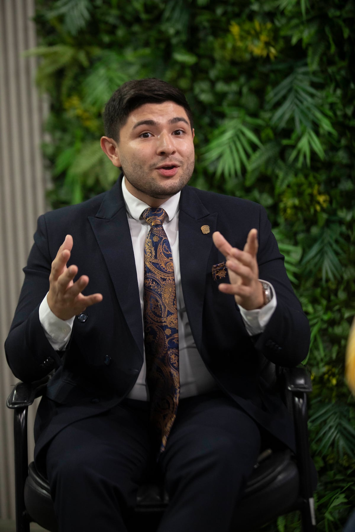 De Youtuber a diputado: Eduardo Gaitán cree en el matrimonio y dice que quiere tener cinco chamacos que corran por la casa 