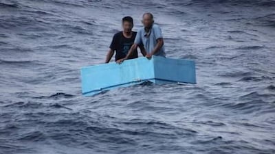 Dos pescadores sobreviven en el Pacífico aferrados a una hielera