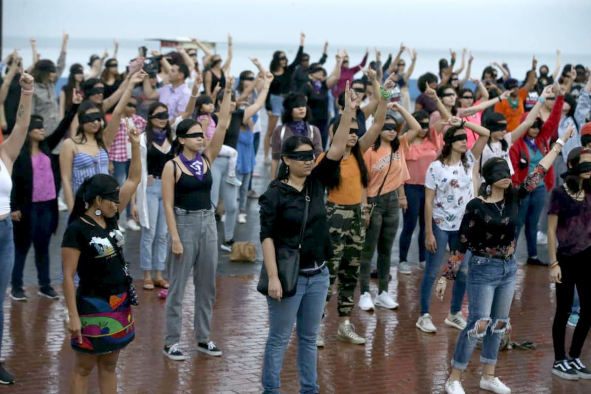 Feministas: ‘Arquesio, te vas o te sacamos, no queremos violador por diputado’ +Videos 