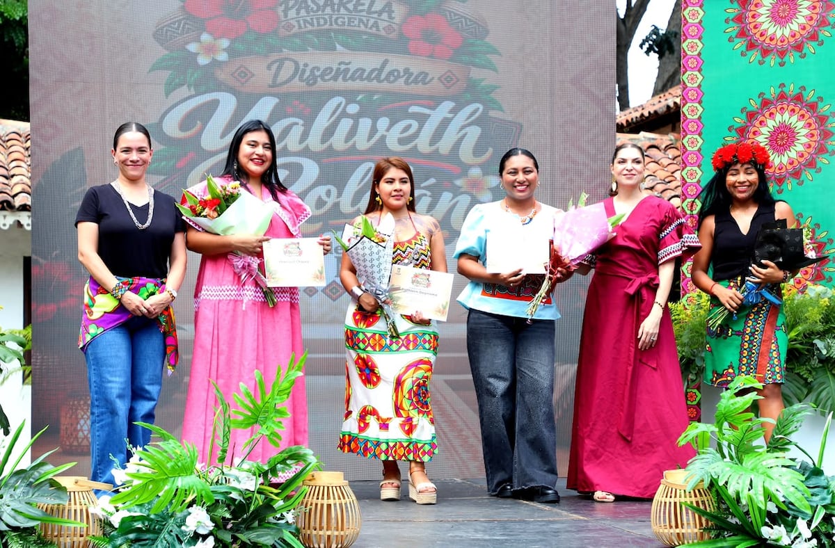 Mujeres Guna, Emberá y Ngäbe-Buglé se roban las miradas en pasarela cultural en Mi Pueblito