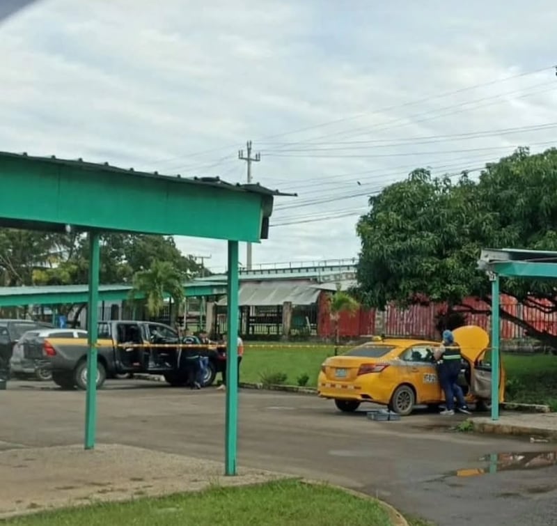 Asaltantes en Veraguas raptan a taxista, le roban a dos hombres y luego abandonan el selectivo cerca del hospital Luis ‘Chicho’ Fábrega