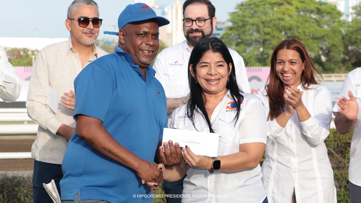 ‘Sol Victoreado’ gana en foto final carrera dedicada a Acodeco