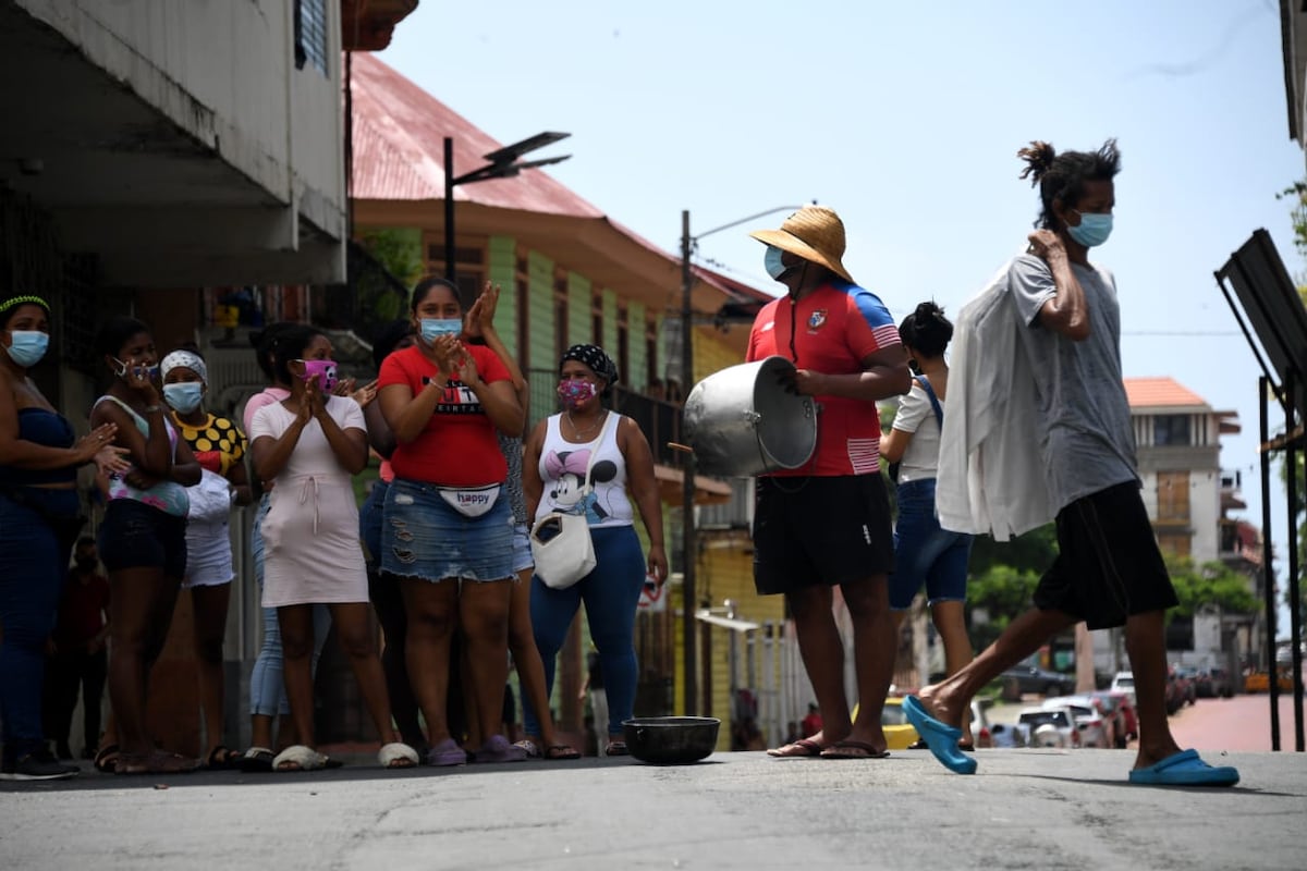 Chorrilleros quieren su bono antes del fin de semana de cuarentena total. Video