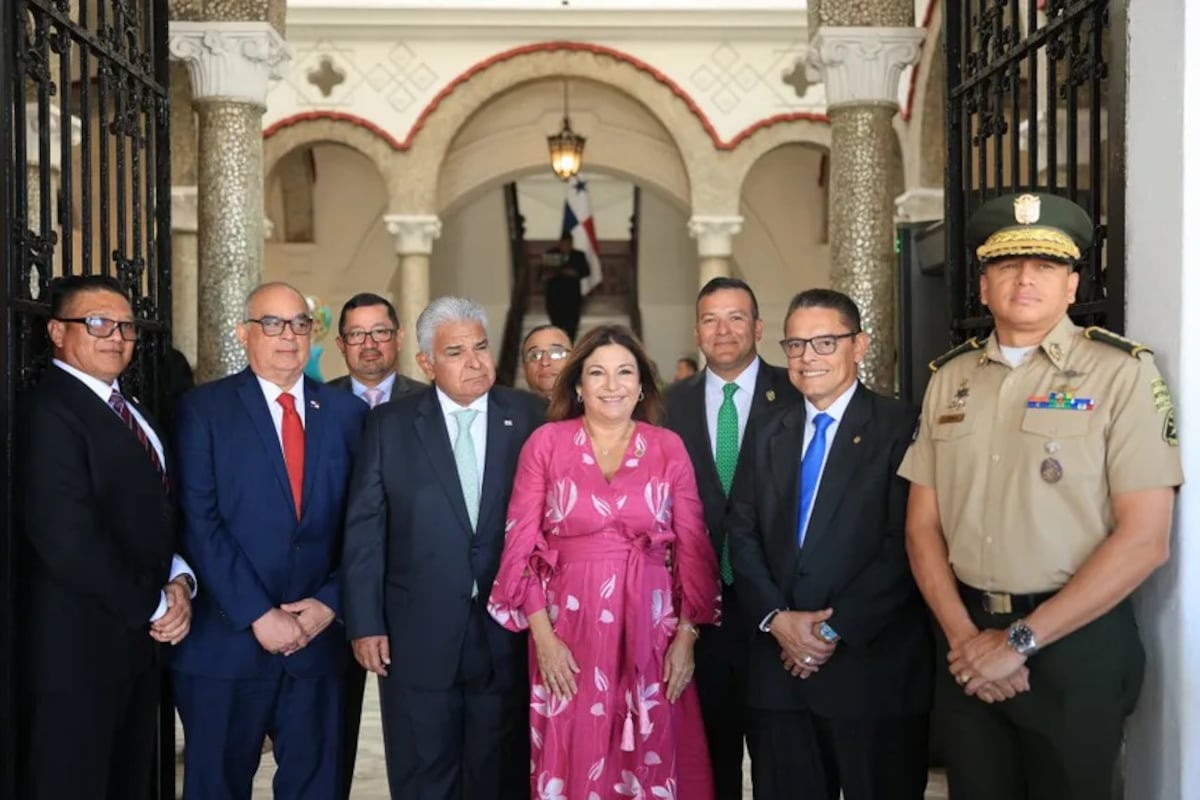 Primera dama celebra su 62 cumpleaños con una emotiva serenata en el Palacio Presidencial