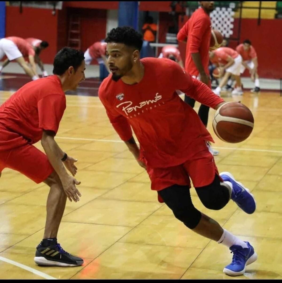 Daniel Girón da positivo y esto abre la puerta para que Eric Romero se una a la selección de baloncesto