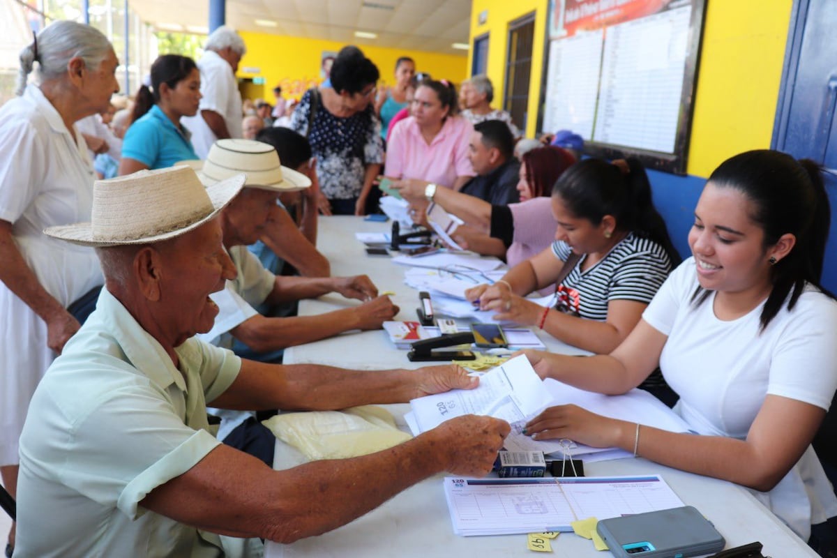 Ya inició el desembolso de 120 a los 65, Ángel Guardían, Red de Oportunidades y Senapan