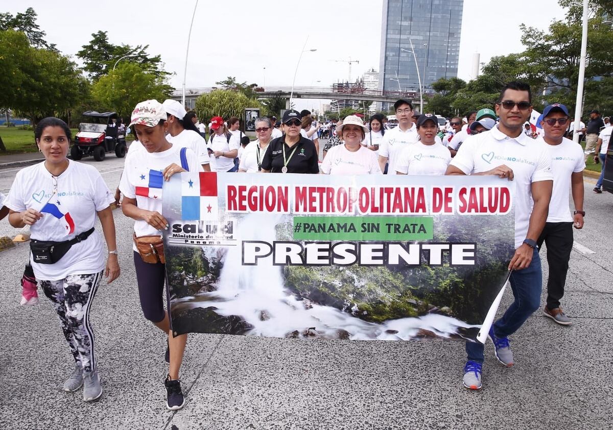 Caminan para poner un alto a la trata de personas 