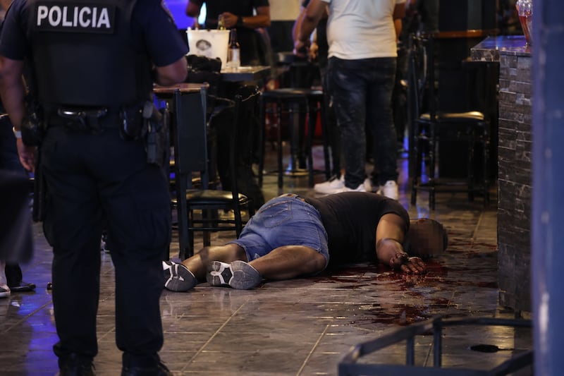 LO ÚLTIMO. Prófugo ‘Lulo’ termina apuñalado dentro de un bar en Samaria