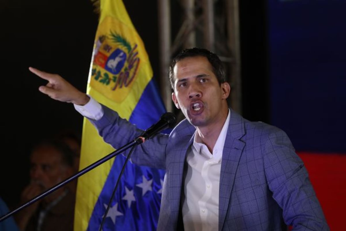 Maduro le abre expediente a Copa Airlines por transportar a Juan Guaidó