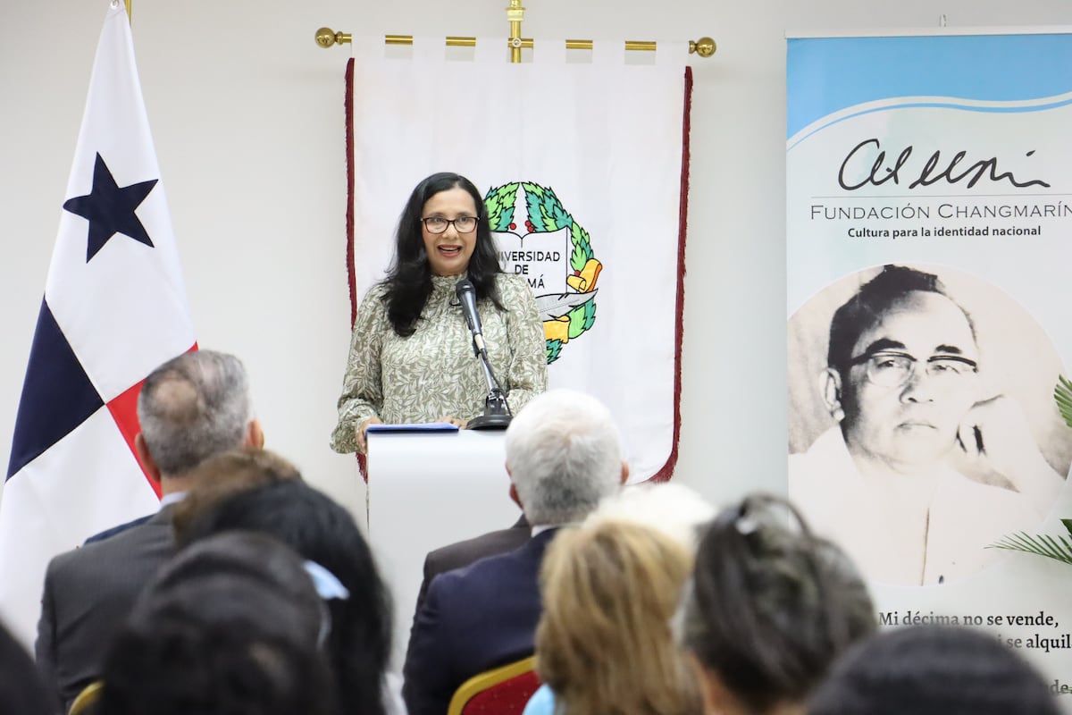 Homenaje al legado cultural de Carlos Francisco Changmarín en la Biblioteca Simón Bolívar