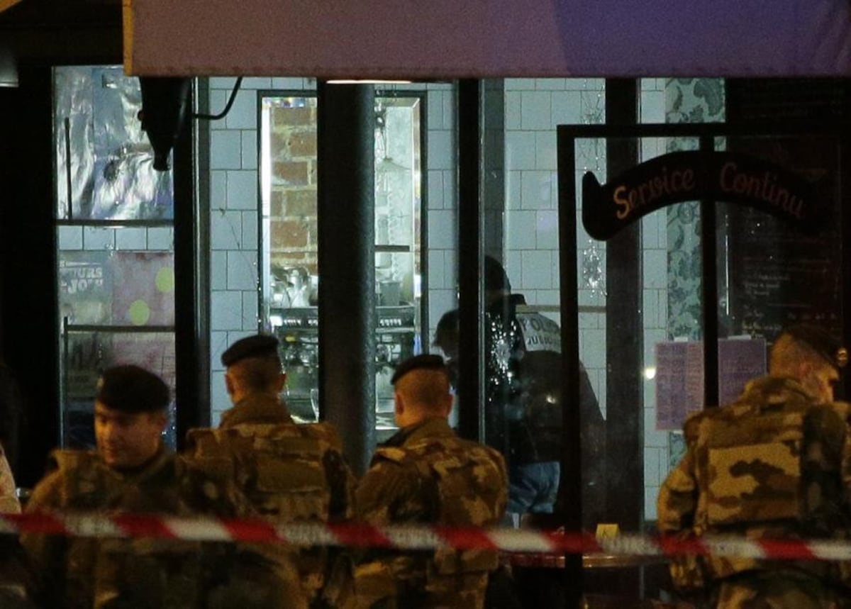 Atentado frustrado en París: Una bomba casera casi estalla en un banco