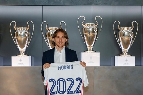 Modric seguirá con el Real Madrid un año más