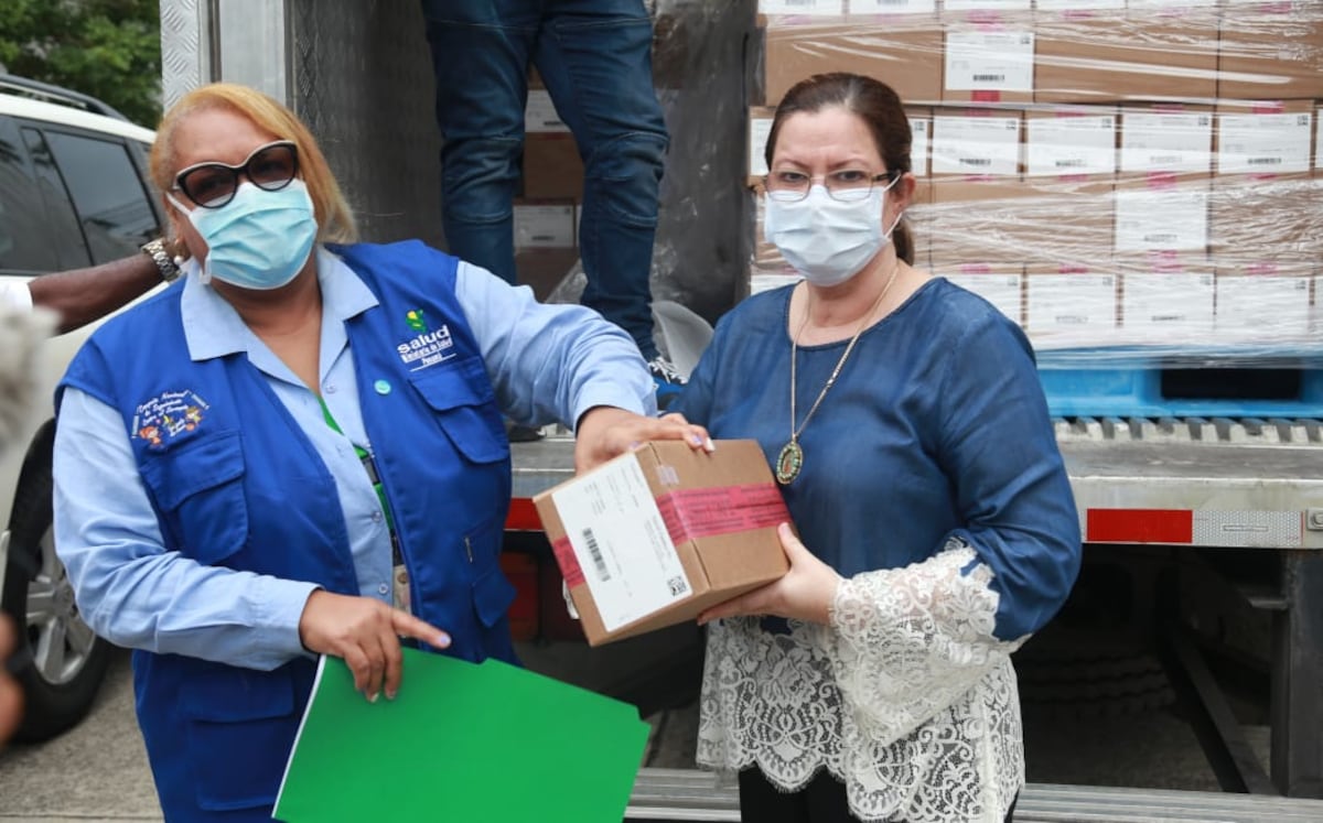 Vacunas de la influenza llegaron a Panamá, ministra explica quienes tienen prioridad