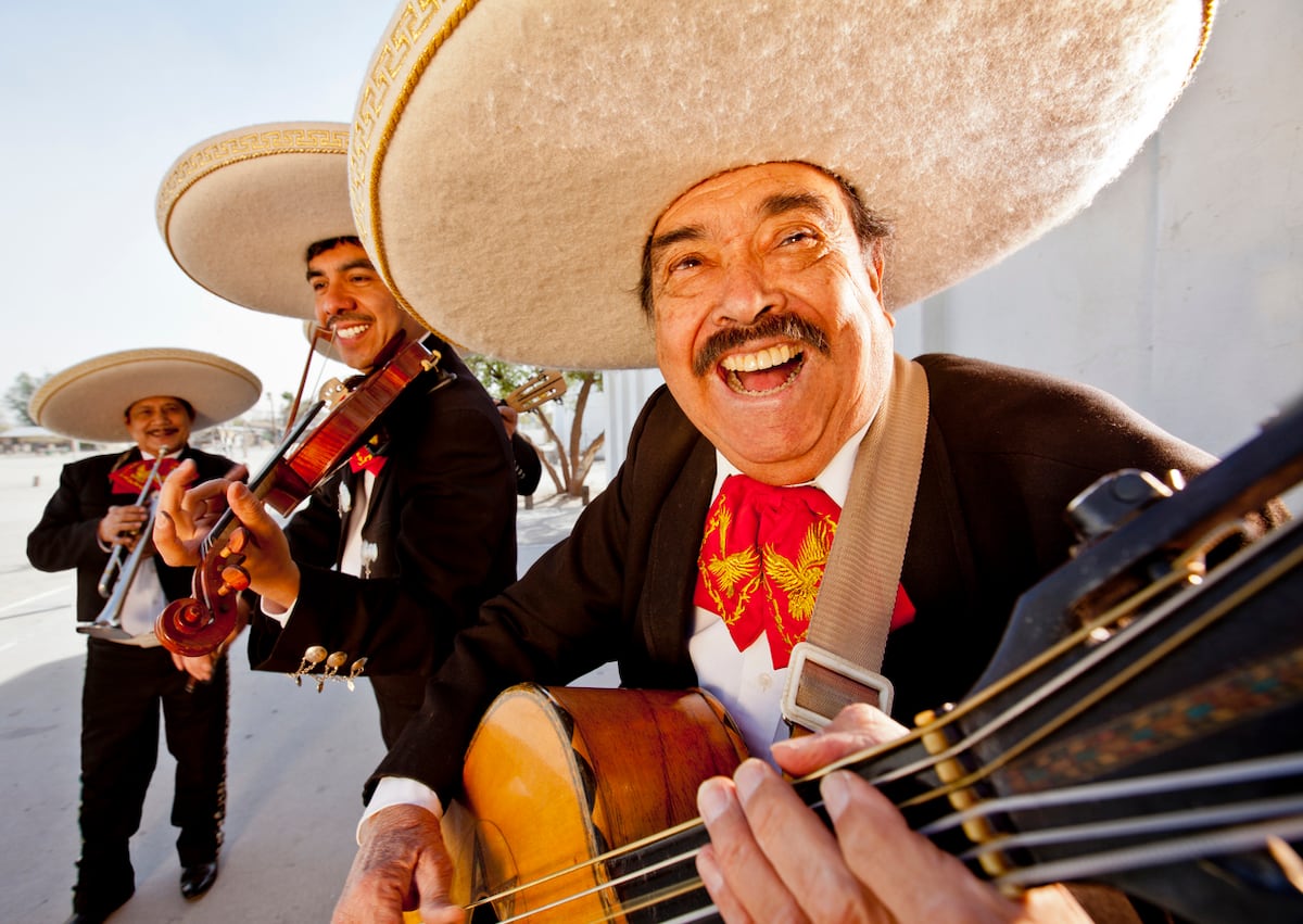 Secuestran a grupo de mariachis en Ecuador