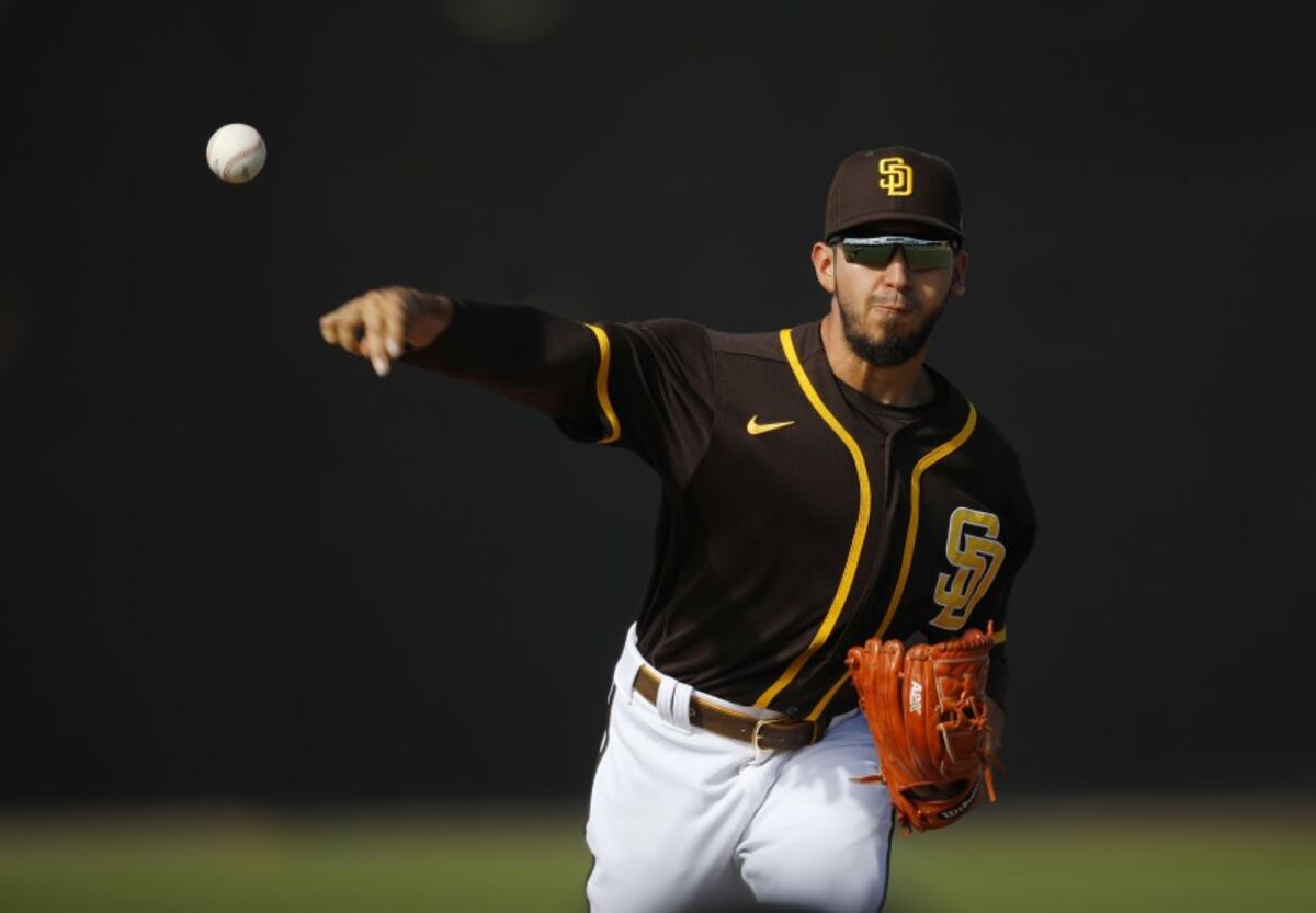 Javy Guerra con madera para triunfar como cerrador