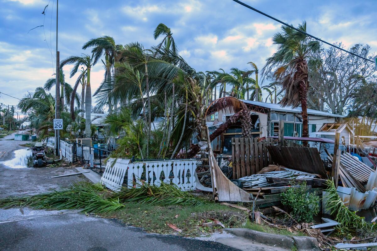 Miles de evacuados y al menos 10 muertos deja ‘Milton’ en su paso por Florida