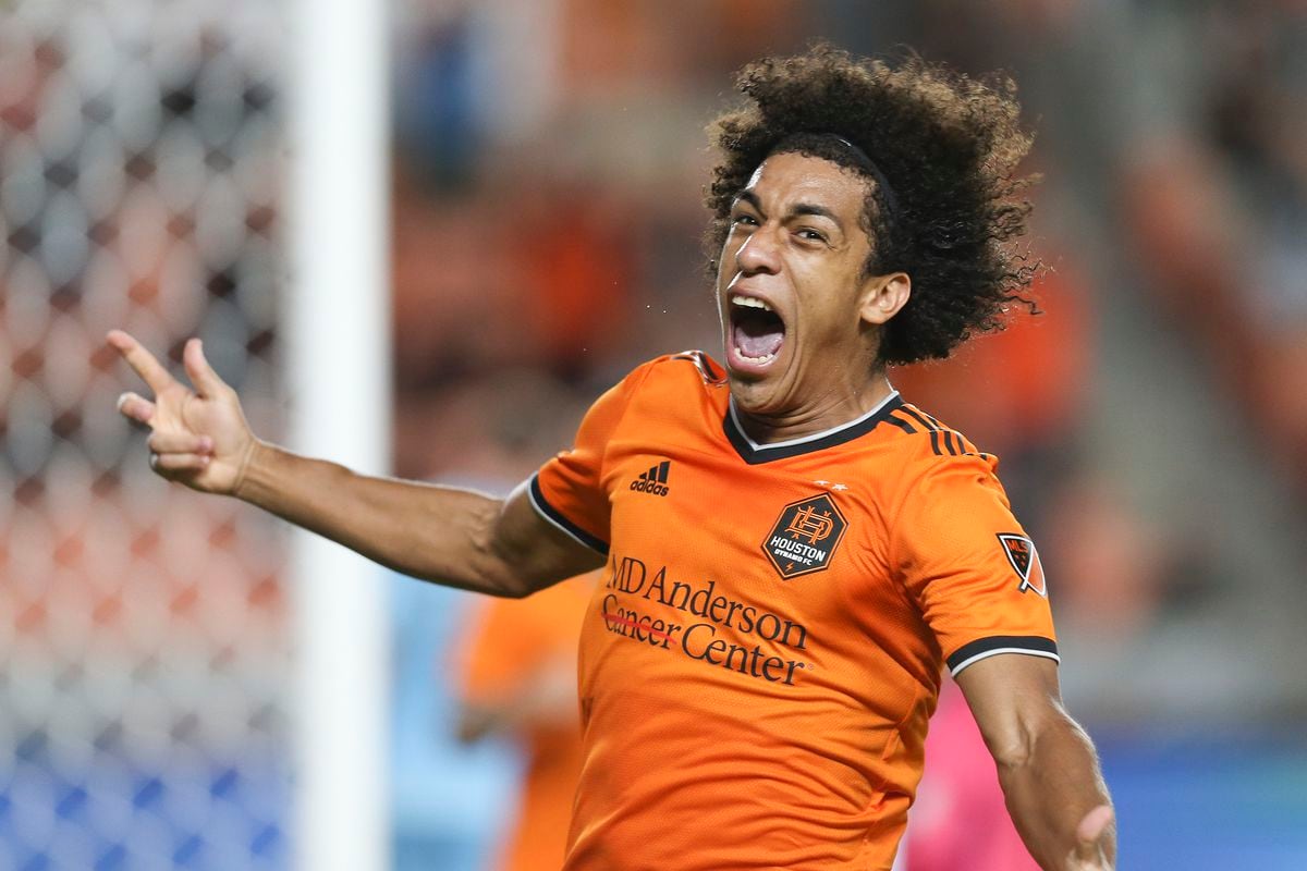 ‘Coco’ Carrasquilla feliz de seguir en el Houston Dynamo