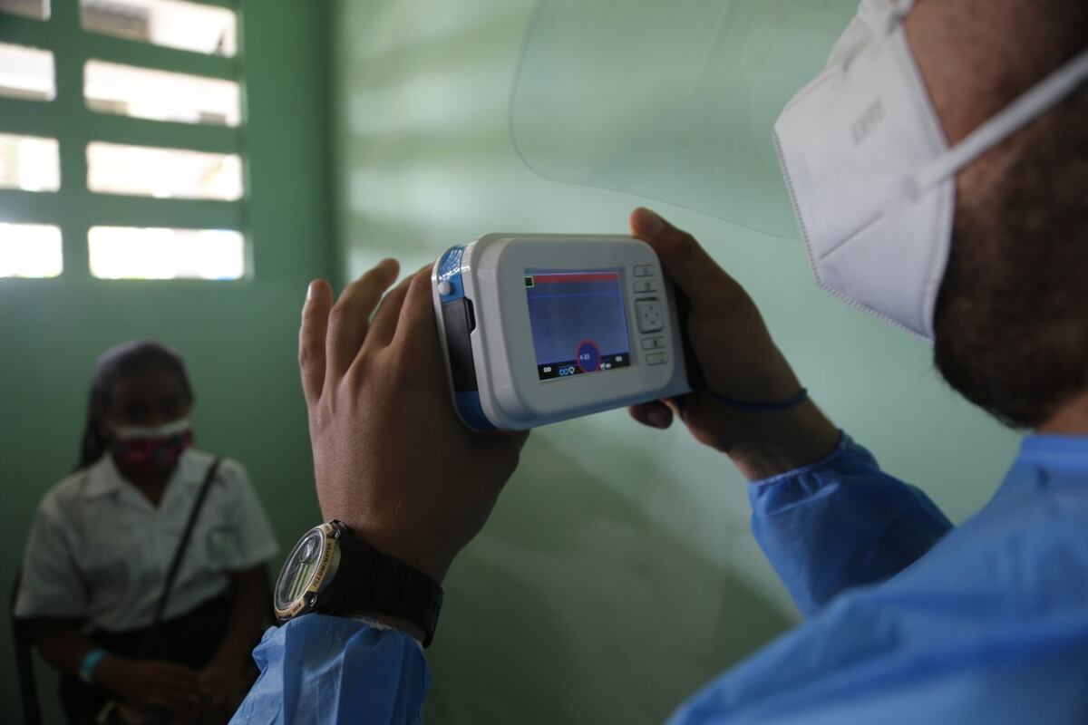 111 alumnos de El Cacao de Capira recibirán lentes y audífonos para que puedan estudiar mejor