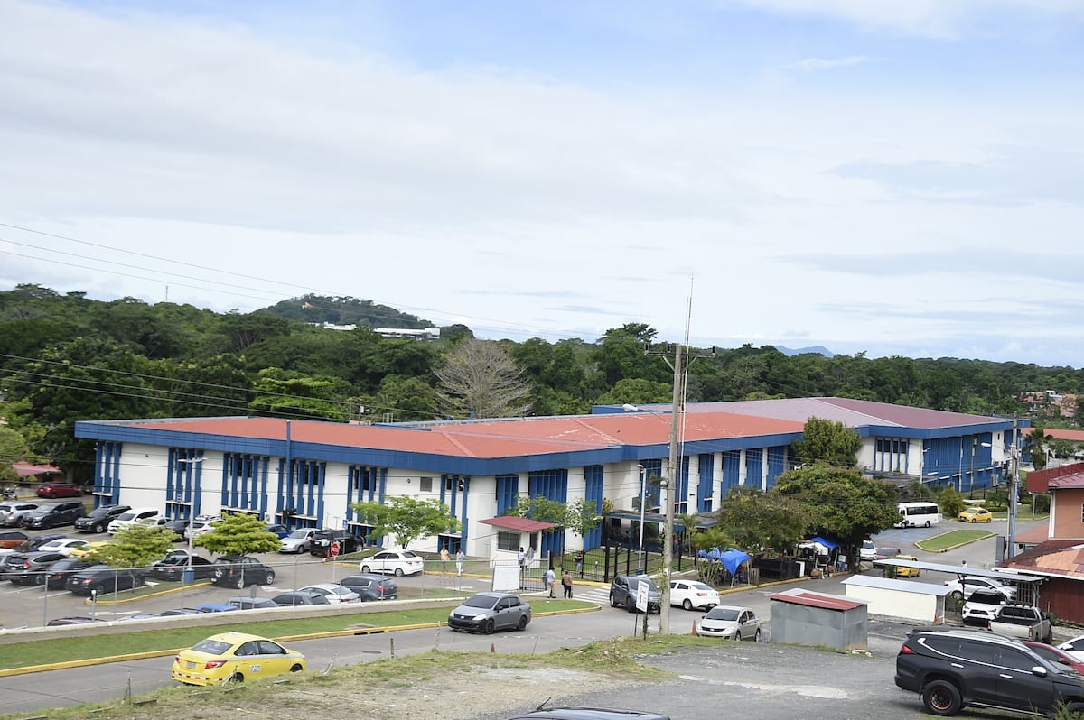 Suspenden cirugías en la Policlínica de La Chorrera por reparación en los quirófanos