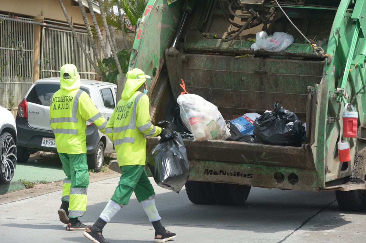 Arranca operativo masivo de recolección de basura en la capital