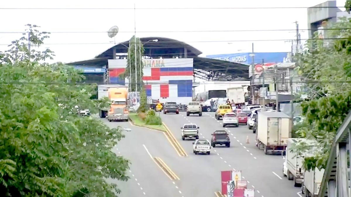 Más de 30 buses llegan a Panamá desde Costa Rica para hacer turismo de compras