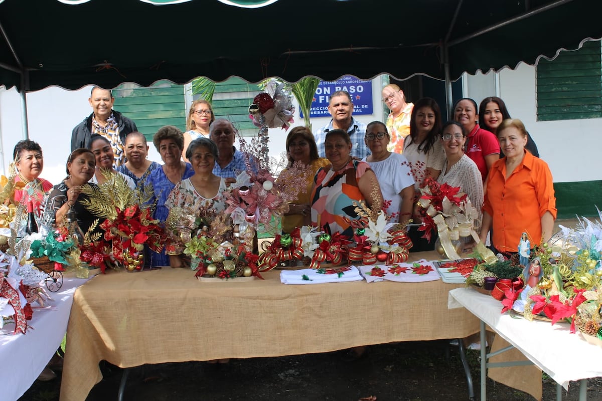 Mujeres rurales de Veraguas brillan en feria que revive la economía familiar