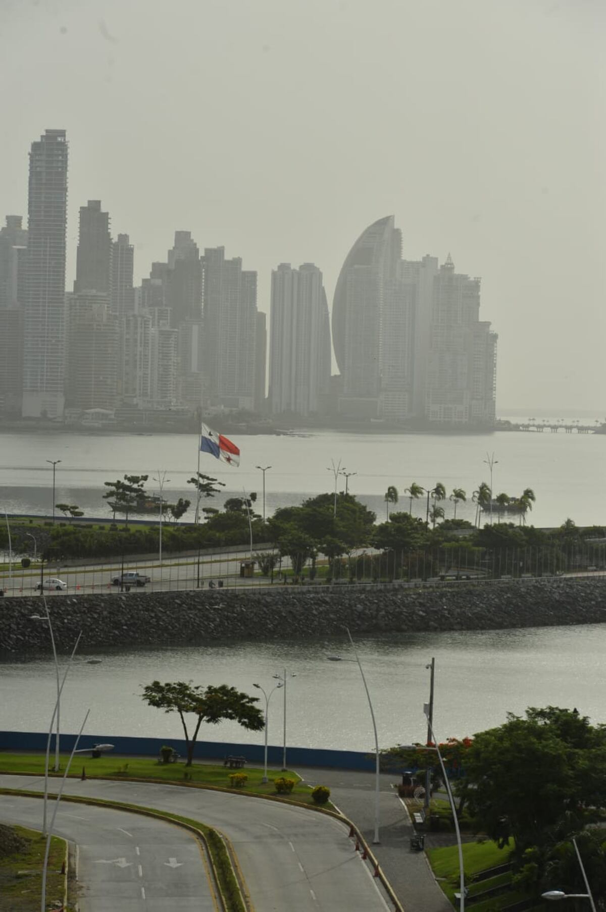 Se viven tiempos difíciles. Día de reflexión nacional en Panamá por muertos de la covid-19