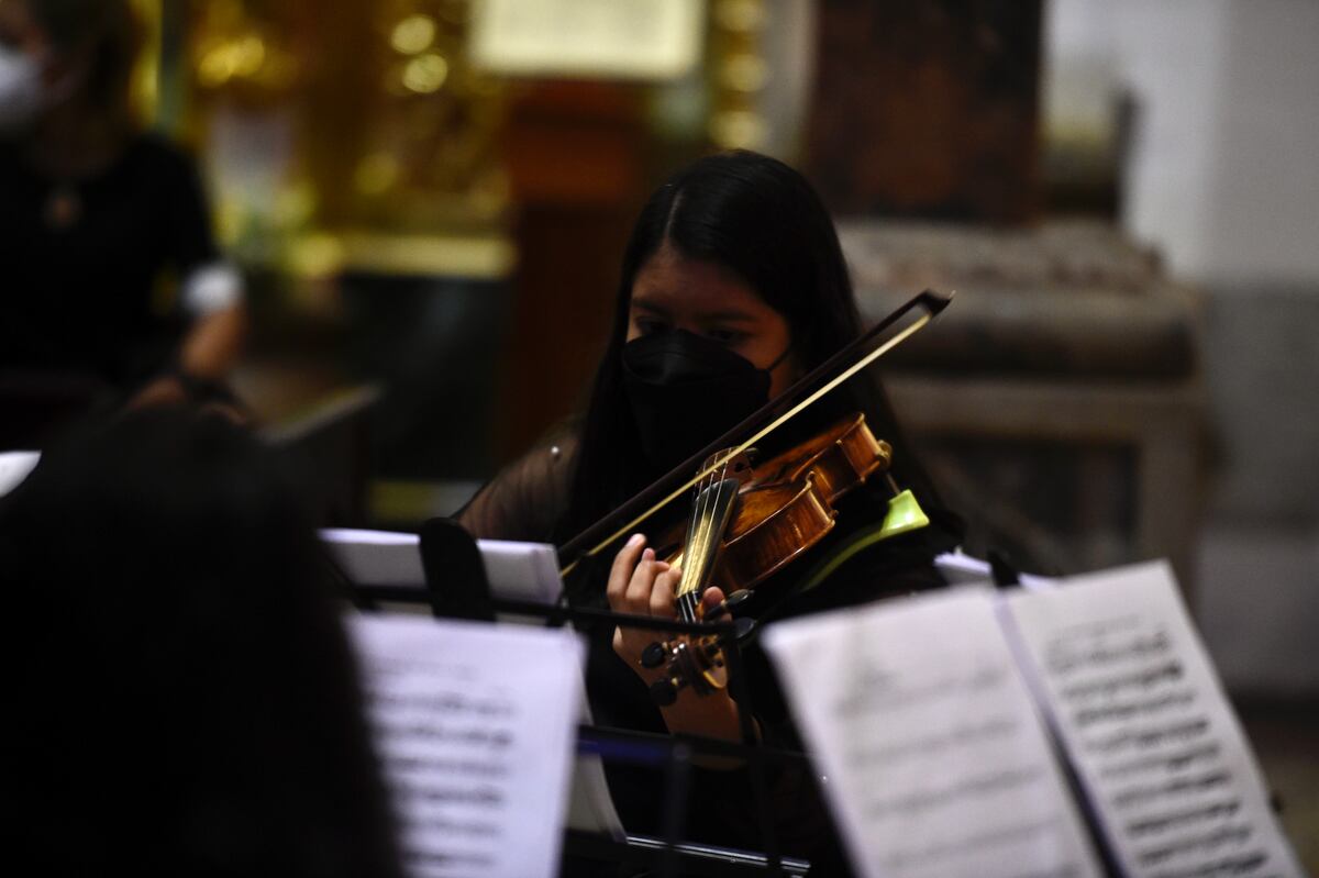 Iglesias del Casco Antiguo de la ciudad viven la Semana Santa