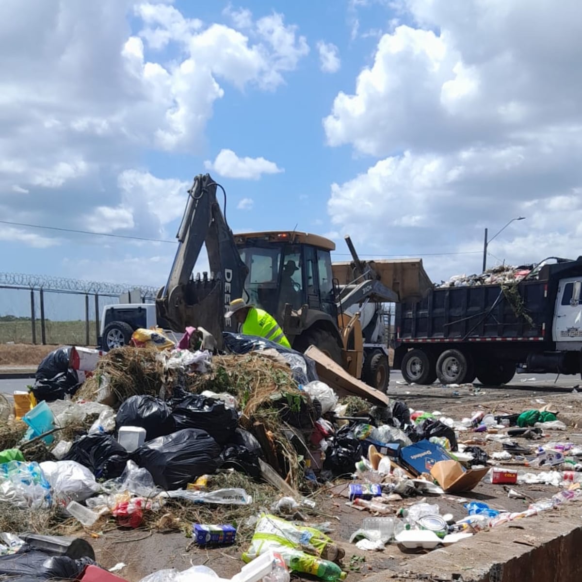 Basura se desborda en Tocumen y los vecinos claman por soluciones urgentes