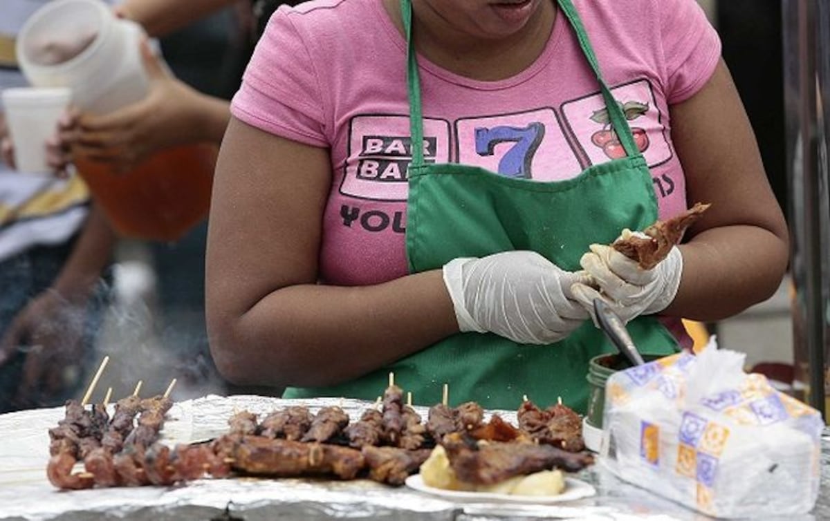 Alcaldía entrega de formularios para venta de comida y buhonería para los Desfiles Patrios 2024