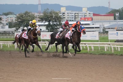 ¡De punta a punta! Infinity Champion impone su ley en el Hipódromo Presidente Remón