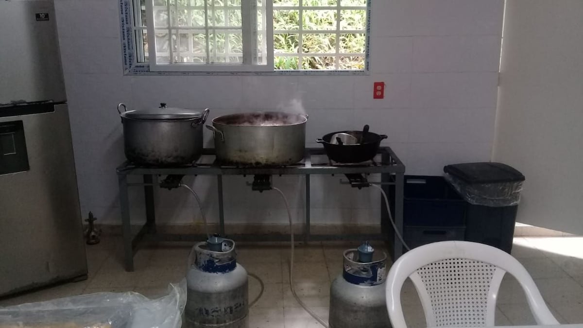 Ubican 21 tanques de gas de 25 libras en una fábrica de tortillas de Cerro Viento