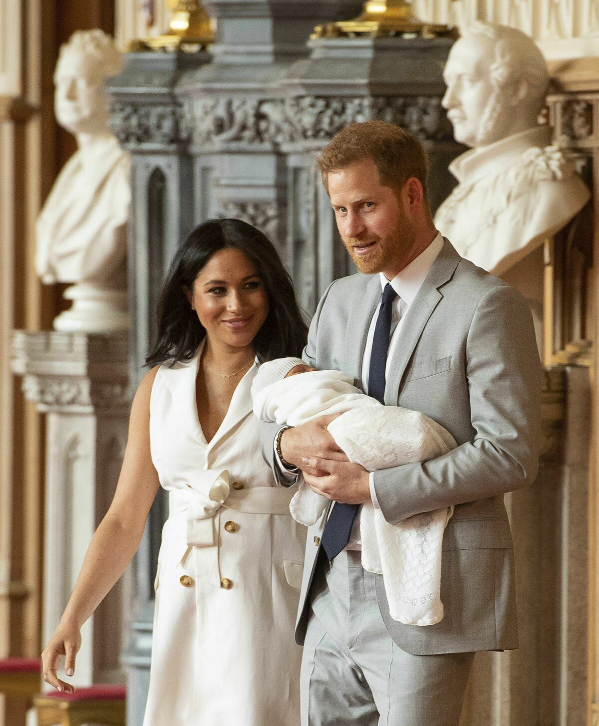 ¡Una de las imágenes más esperadas!  El príncipe Harry y Meghan presentan a su primer hijo 