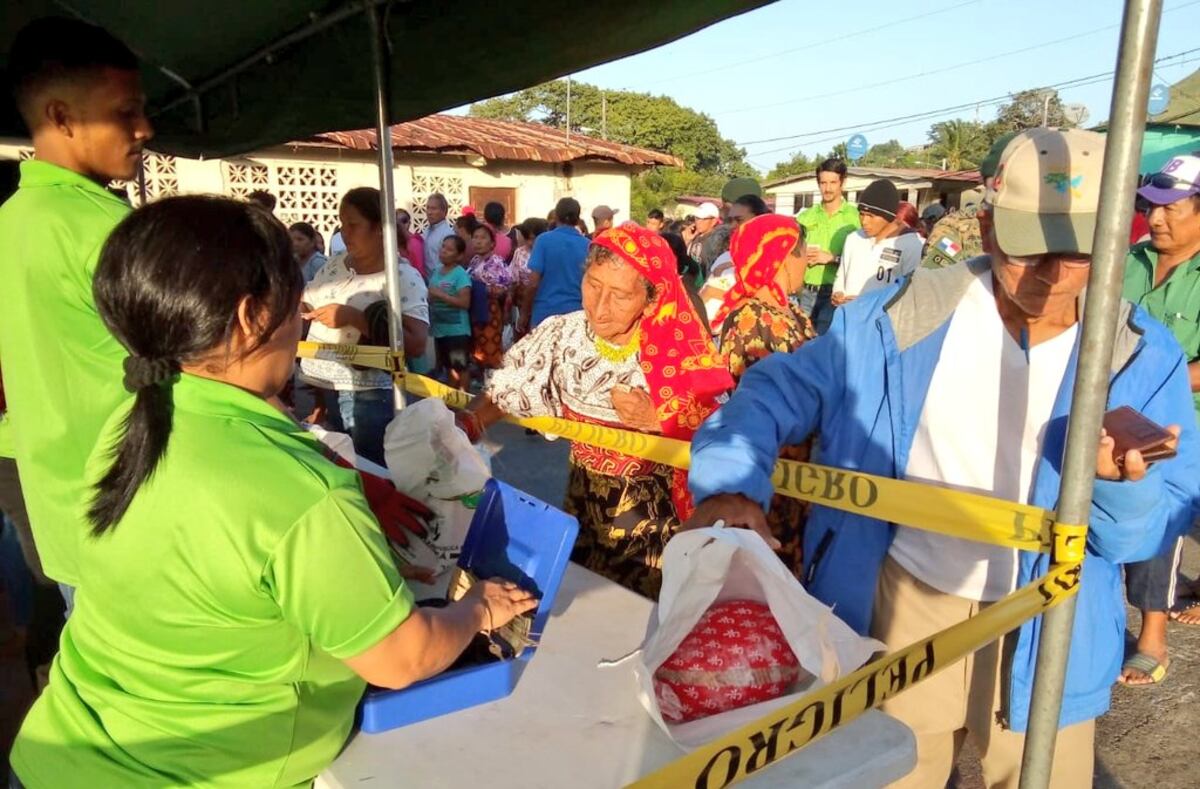 Querían comprar jamón con billetes falsos en Naviferias 