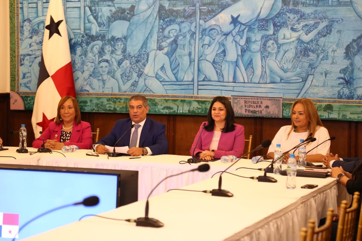 Minsa y Aduanas firman memorando para mayor vigilancia sanitaria de medicamentos