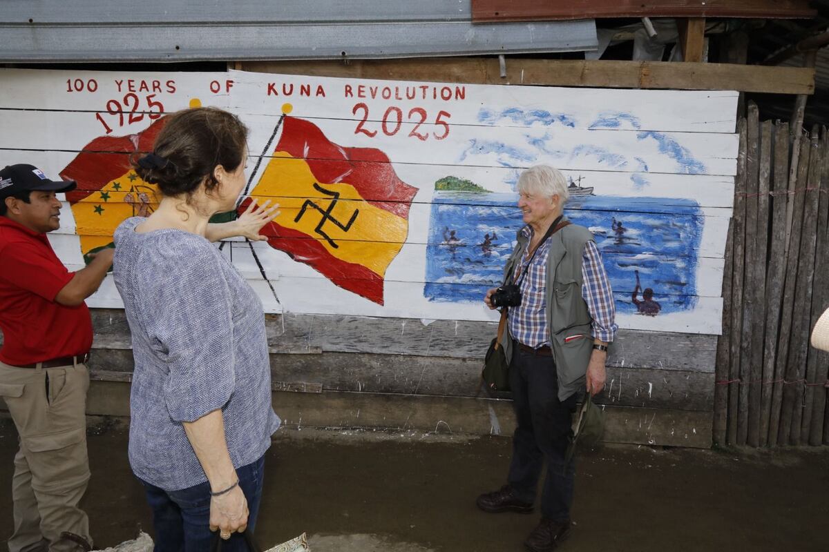 Padre del ex primer ministro de Reino Unido, Boris Johnson, visita Guna Yala