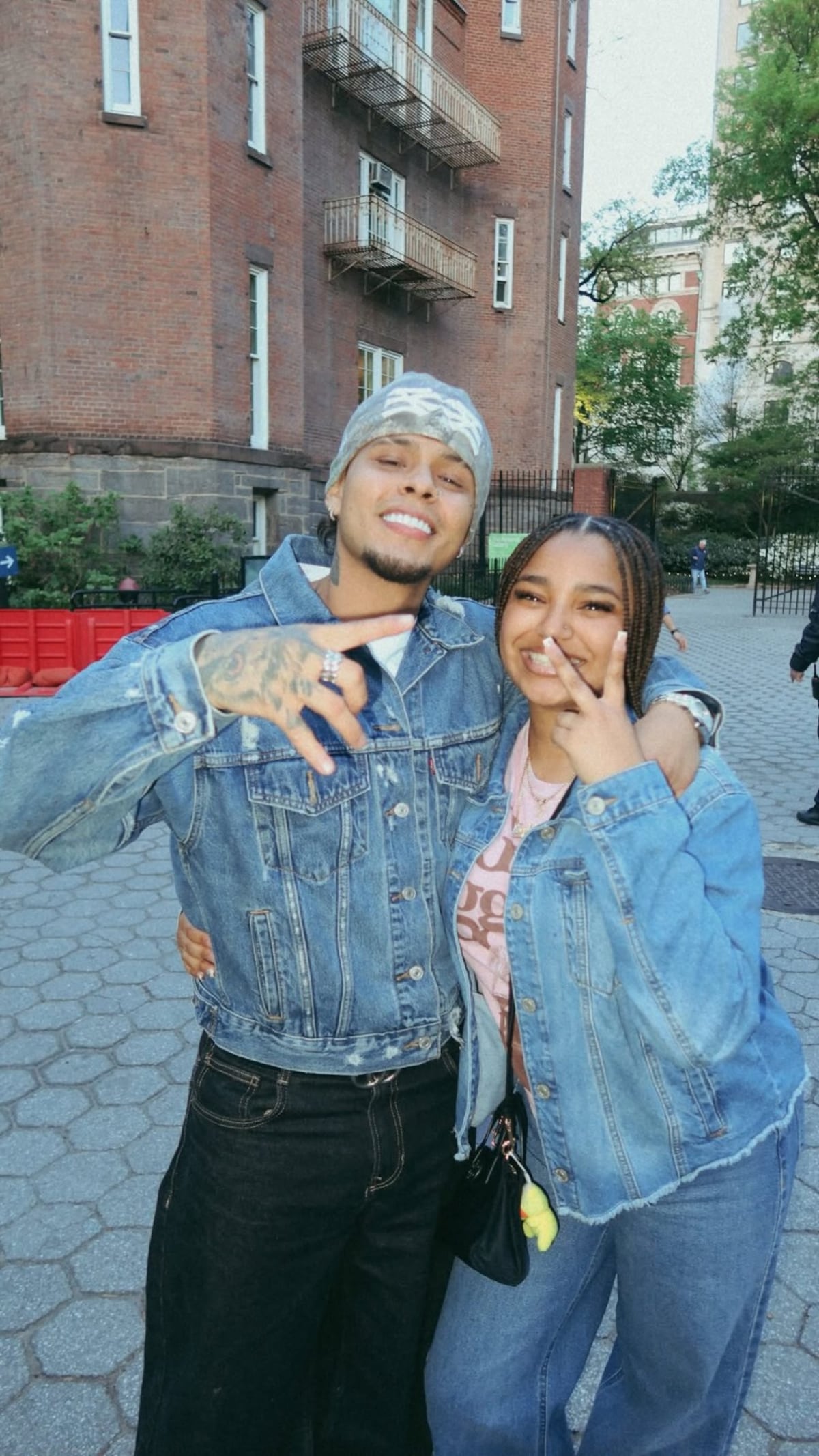 El Tachi le cumple el sueño a joven fan en Nueva York con emotiva sorpresa