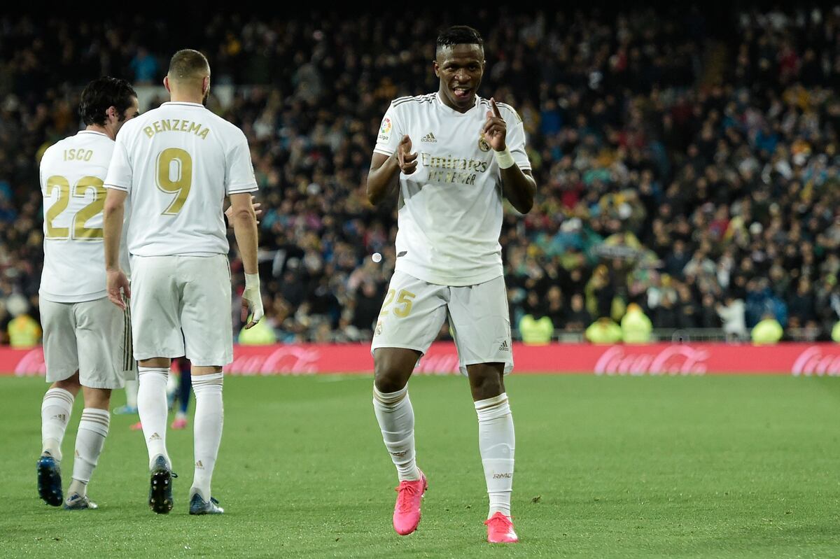 Domingo Blanco. Vinicius y Mariano sentencian el clásico español