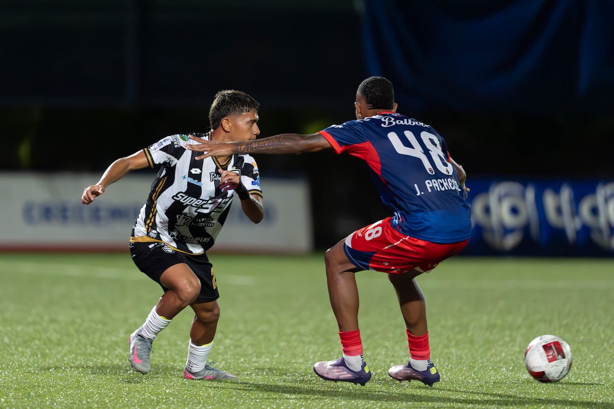 Adrián Olivardía hace historia con Tauro FC antes de cumplir los 18 años