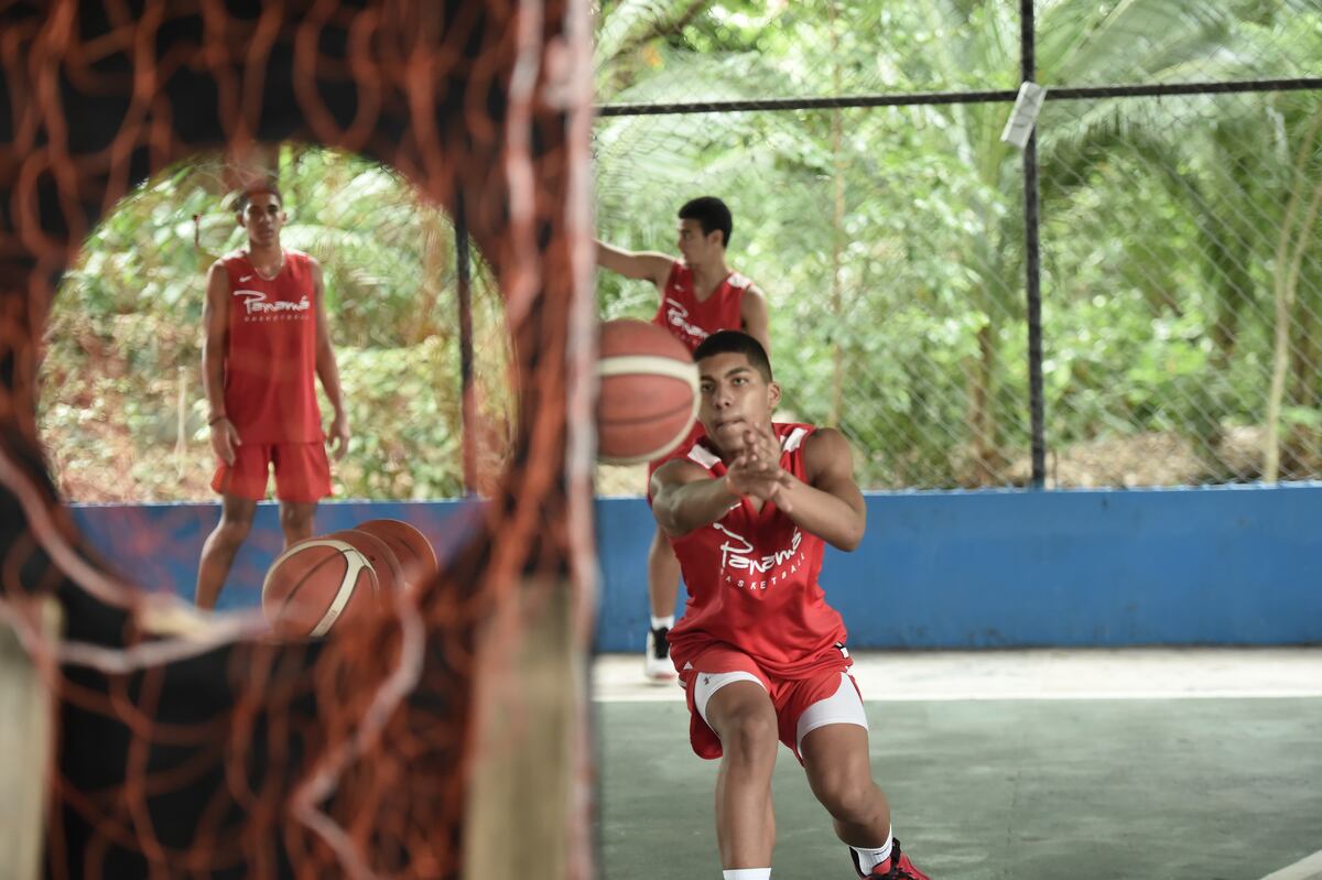 Con la cancha en contra y todo, Panamá se metió en las semifinales del campeonato virtual de FIBA