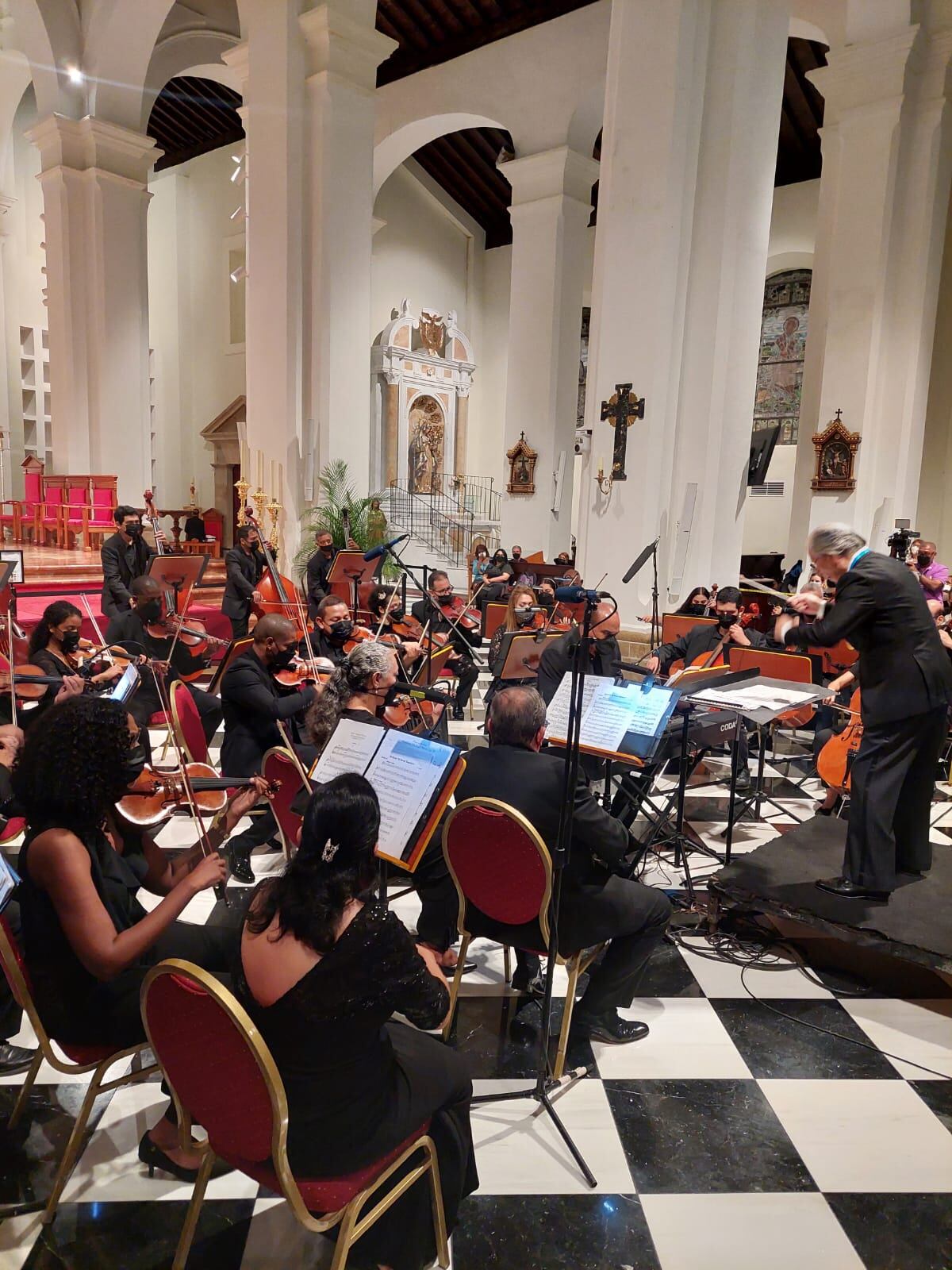 Una entidad orgullo nacional está de aniversario. La Orquesta Sinfónica Nacional cumple 81 años