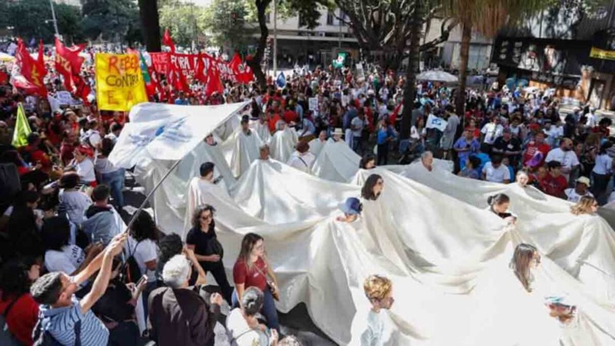 Aumentan protestas en Brasil a pocas horas del inicio de la Copa América