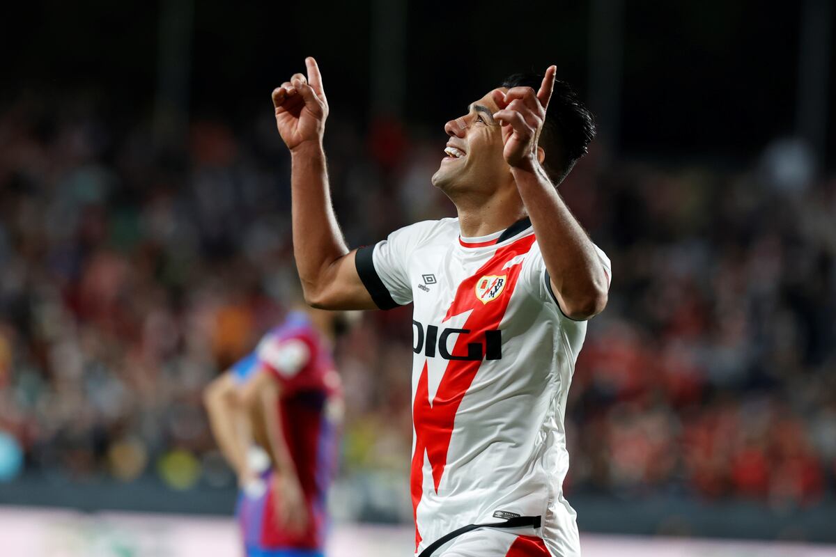 El Tigre Falcao se come al Barça y Busquets asume la culpa para calmar las críticas a Koeman