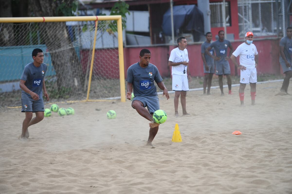 El fútbol playa pide partidos amistosos internacionales antes de jugar el Premundial