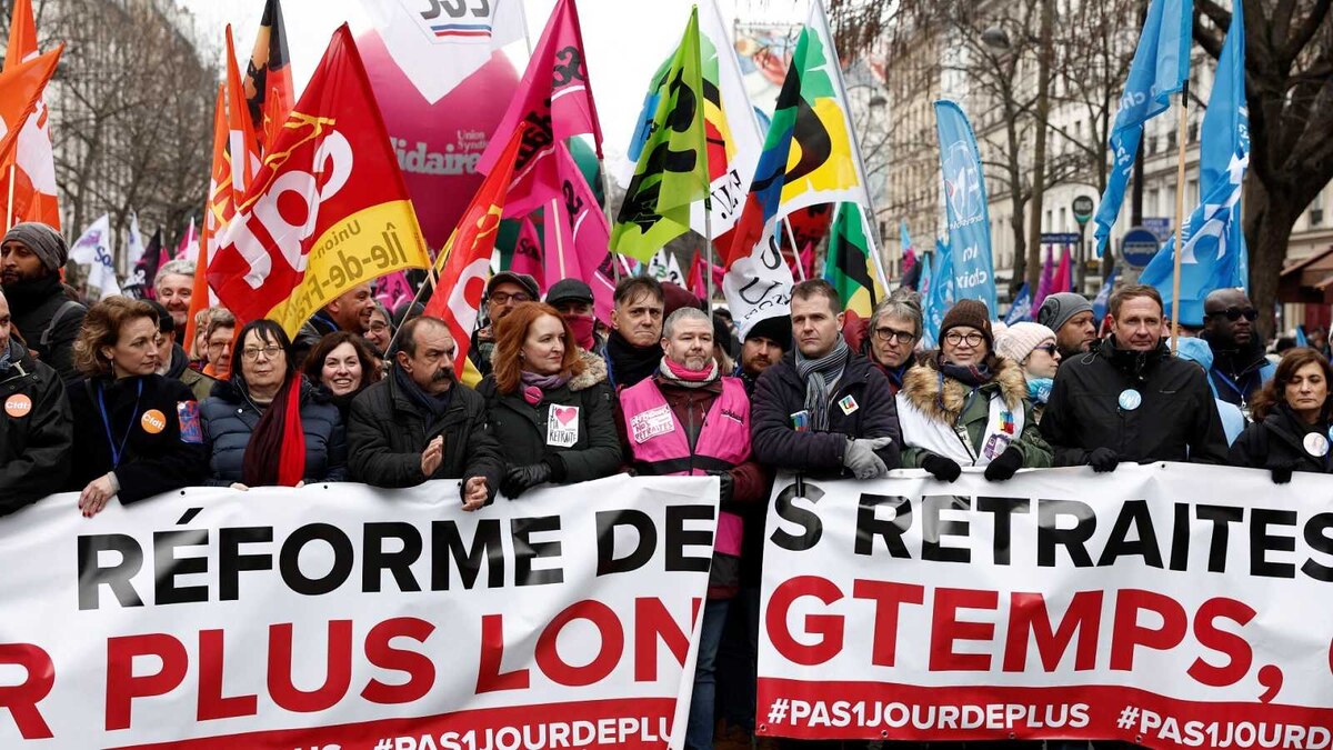 Miles protestan en  Francia en rechazo a elevar a 64 años la edad para poder jubilarse