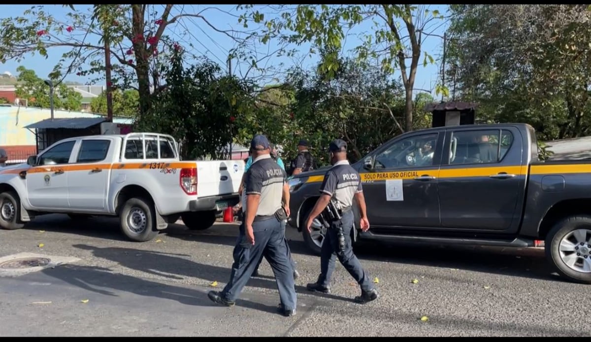 Delincuentes irrumpen en una casa en San Miguelito y uno terminó muerto. Video